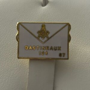 Masonic Lapel Pin Gold and White Gastineaux 124 87 Pin